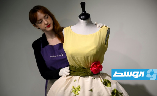 مزاد لندني على فستان أول أوسكار في تاريخ إليزابيث تايلور