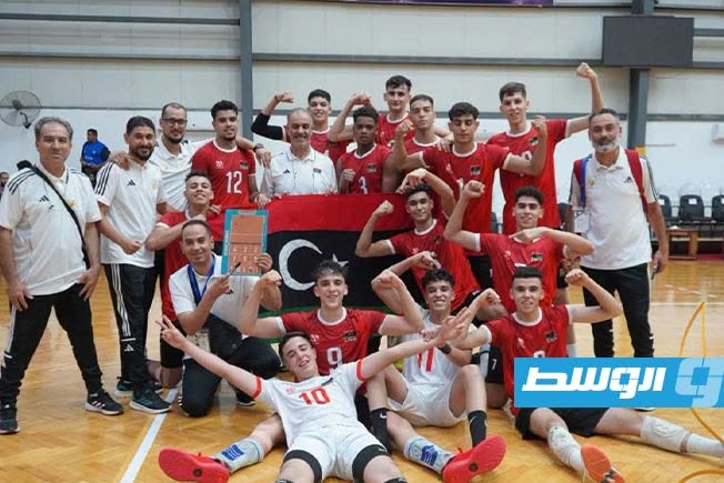 منتخب الطائرة تحت 18 عاماً يستهل مشاركته بالبطولة الإفريقية بفوز مثير على نظيره الجزائري