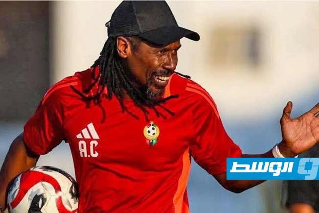 «فيفا» يلزم الاتحاد الليبي بدفع 820 ألف يورو للمدرب السنغالي أليو سيسيه