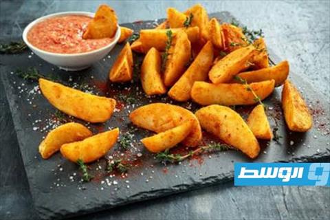 بطاطا ودجز بالبابريكا والفلفل