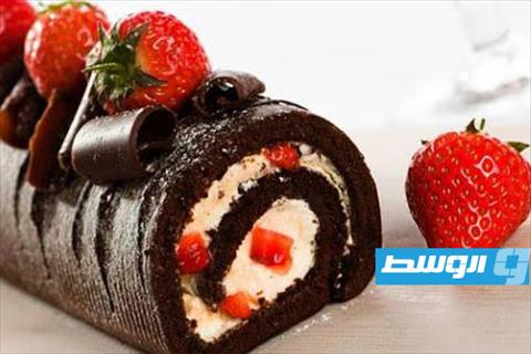 سويسرول شوكولاتة بالفراولة