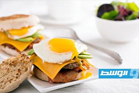 برغر البيض بالجبنة