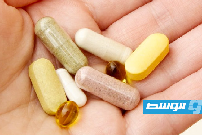 دراسة تحذر: مكمل شائع لآلام المفاصل قد يسرّع تدهور مرض ألزهايمر