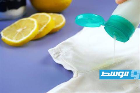 بـ3مكونات من مطبخك.. أعيدي الملابس البيضاء إلى بريقها وكأنها جديدة