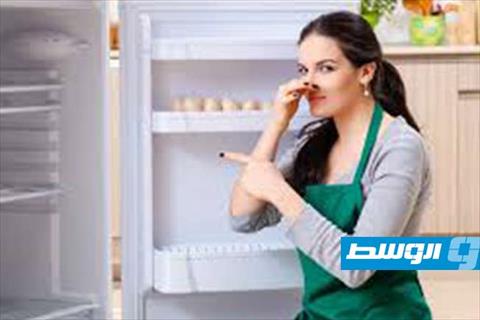 ثلاجتكِ أكثر انتعاشاً.. طريقة سهلة للتنظيف والتخلص من الروائح الكريهة