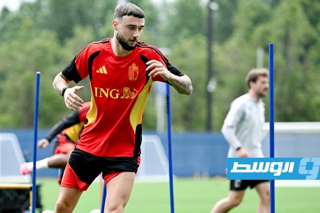 بلجيكا تتلقى دفعة قوية قبل موقعة السنغال بعودة زينو ديباست إلى التدريبات