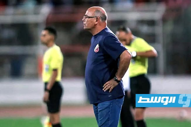الأخضر يتعاقد مع المدرب الجزائري فؤاد بوعلي