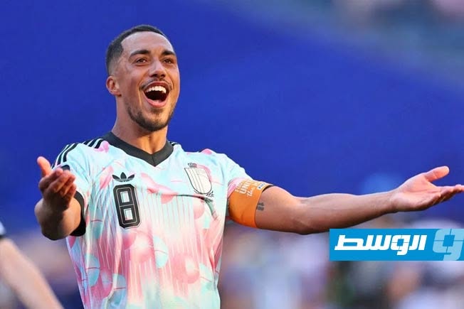 مانشستر يونايتد يعزز وسطه بضم قائد بلجيكا يوري تيليمانس حتى 2031