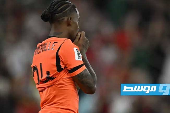 الهلال السعودي يضم الهولندي سامرفيل بعقد يمتد لأربعة أعوام