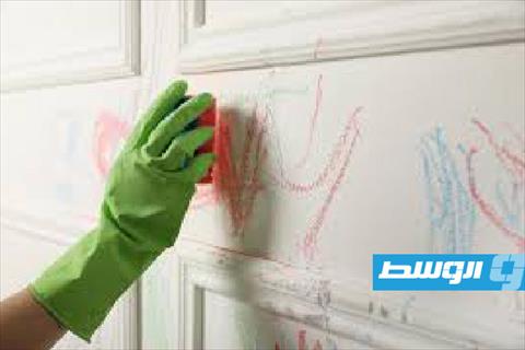 وصفة منزلية سهلة لإزالة آثار أقلام التلوين من الحائط